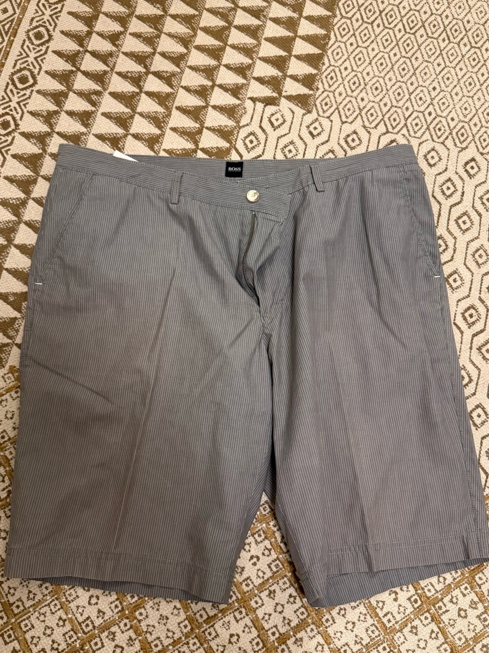 BOSS Men's Gray Pinstripe Flat-Front Shorts